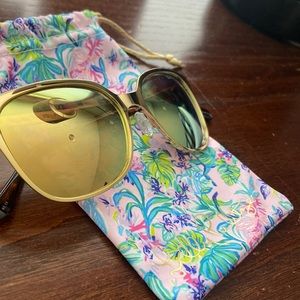 Lilly Pulitzer polarized sunglasses & cover